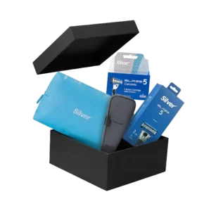 پک هدیه مردانه سیلور شامل تیغ اصلاح Blaze 5، یدک تیغ، هاردکیس و کیف